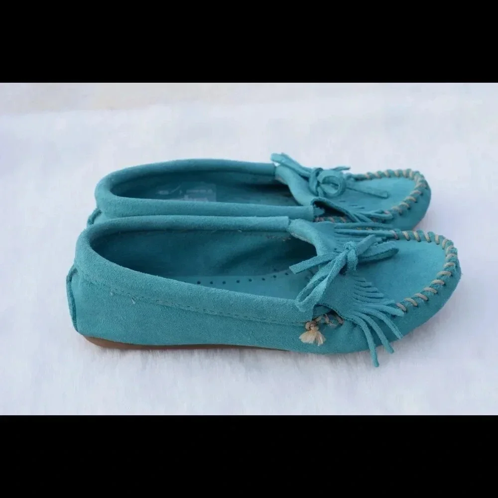 NWOT Minnetonka suede flats